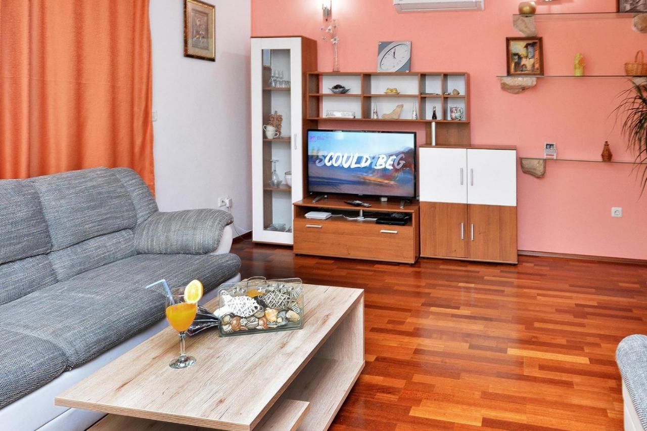 Holiday Home Nevenka Kaštela エクステリア 写真
