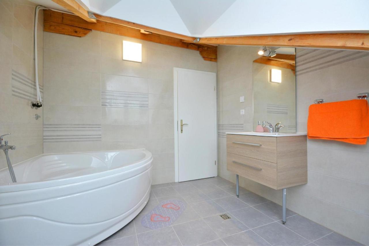 Holiday Home Nevenka Kaštela エクステリア 写真